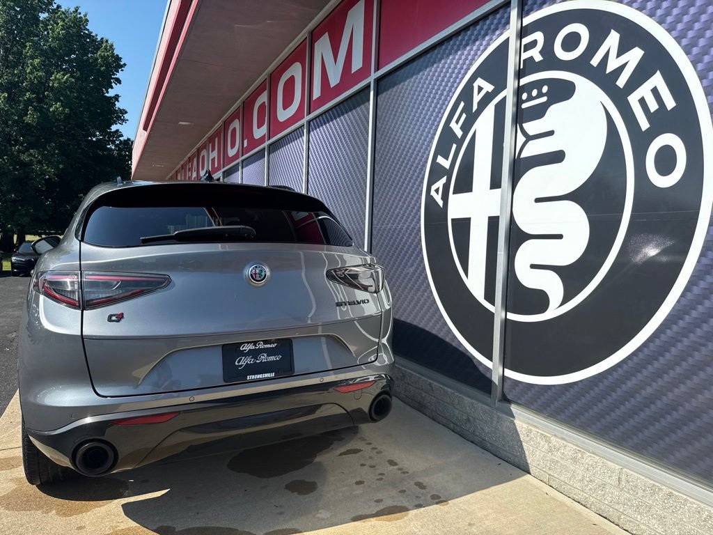 Used 2020 Alfa Romeo Stelvio Ti Sport AWD/4WD image 12