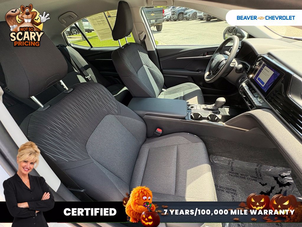 Used 2025 Toyota Camry LE FWD image 26