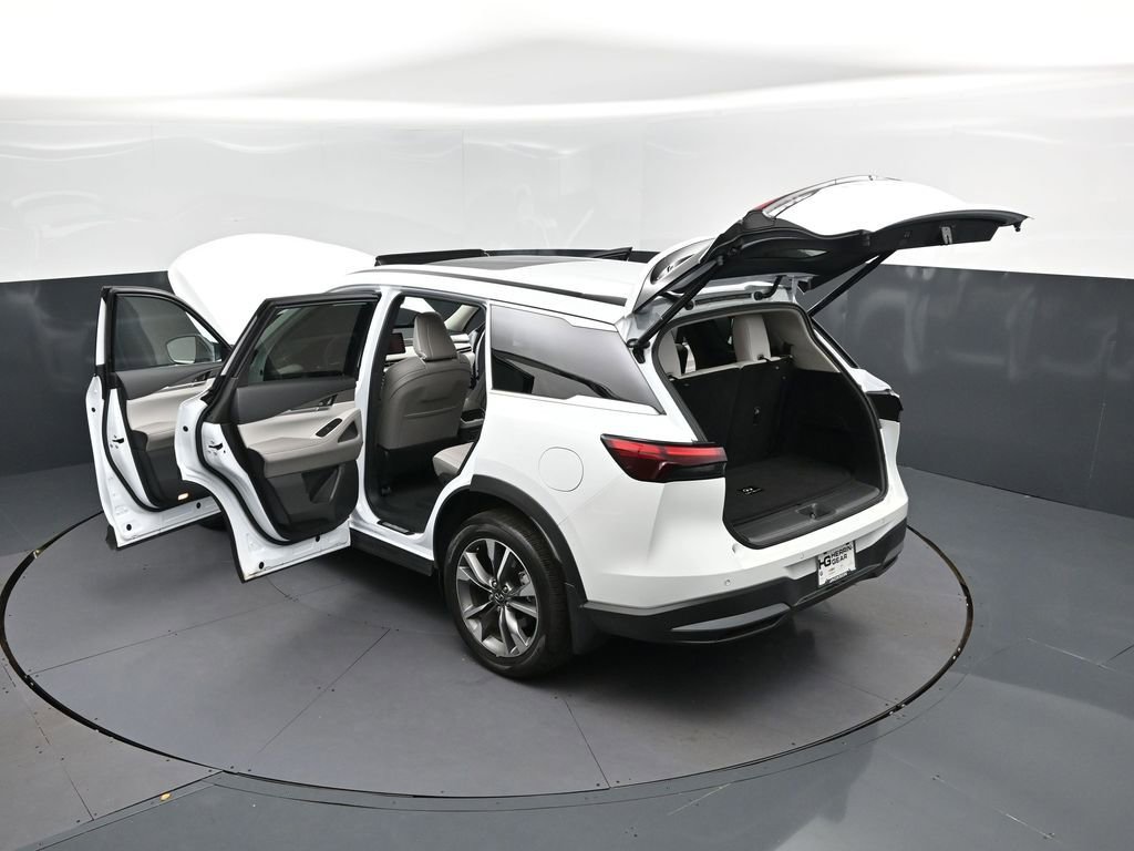 Used 2026 INFINITI QX60 Pure w/ Cargo Package FWD image 2