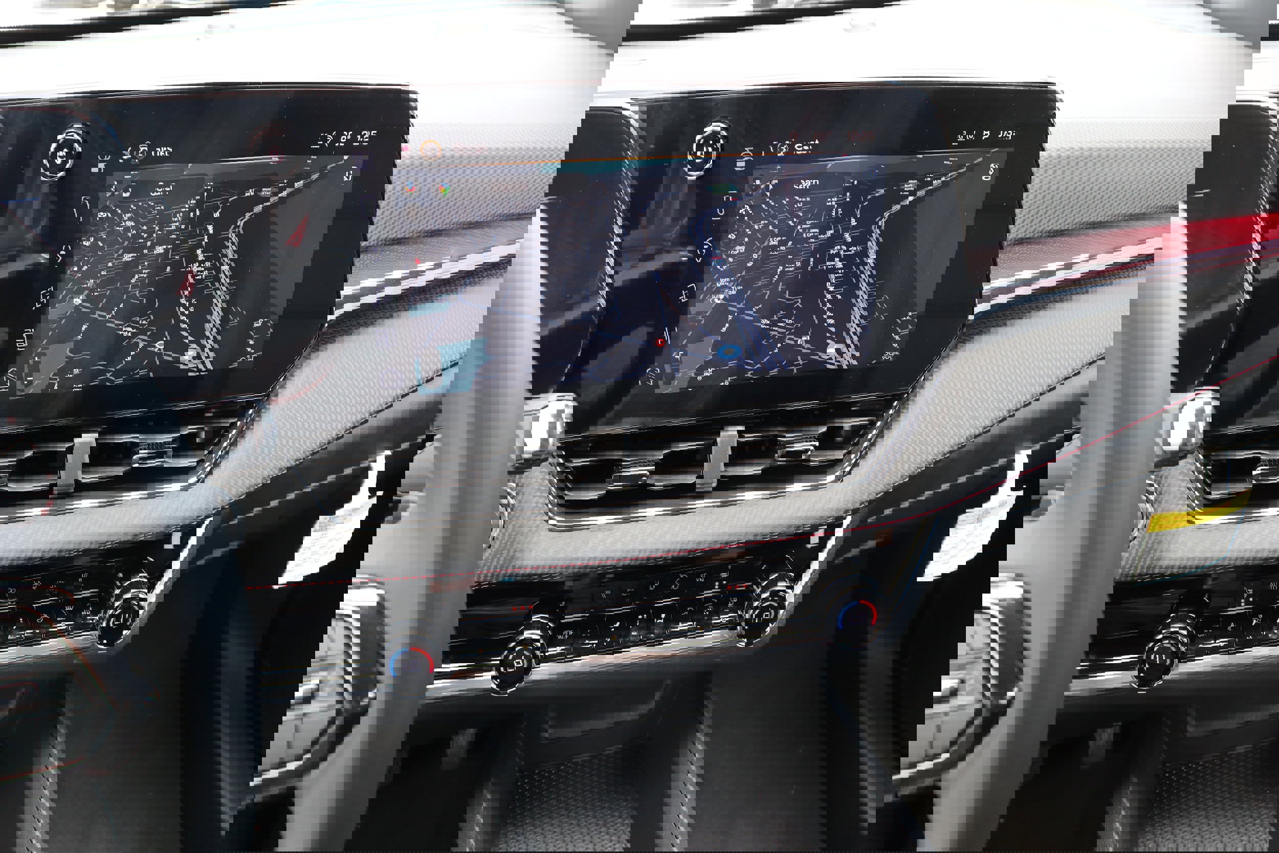 New 2025 Chevrolet Traverse LT w/ Driver Confidence Package image 23