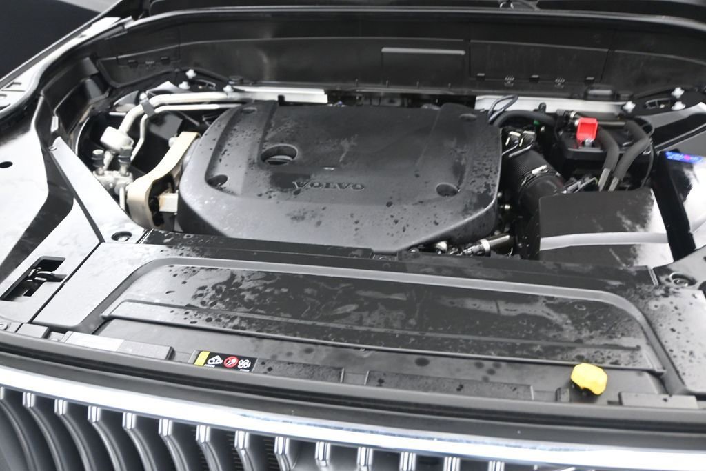 Used 2024 Volvo XC90 B6 Plus AWD/4WD image 15