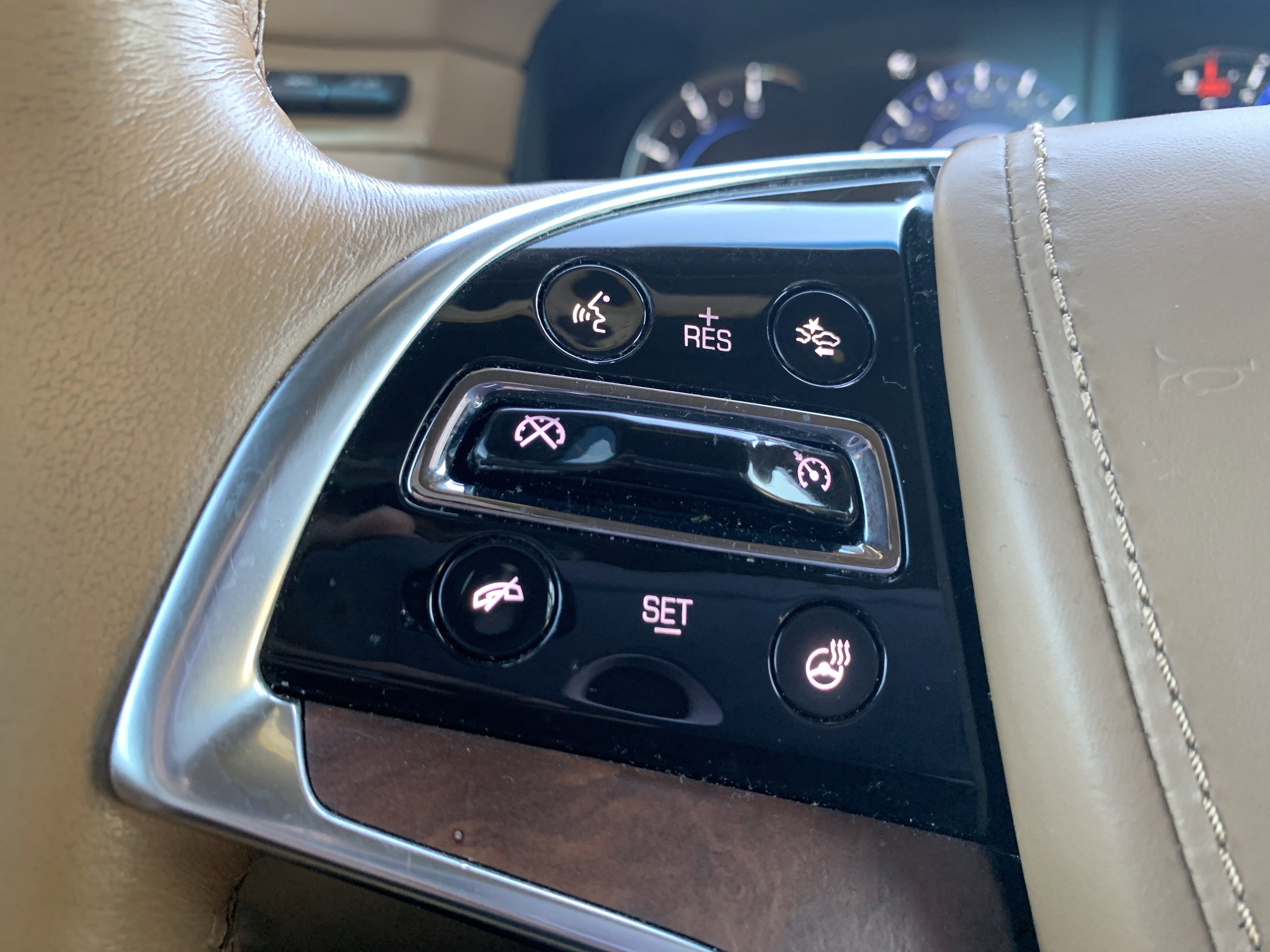 Used 2017 Cadillac Escalade Platinum image 19