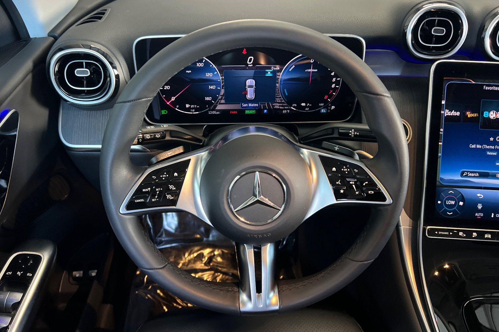 Certified 2025 Mercedes-Benz GLC 350e 4MATIC image 28