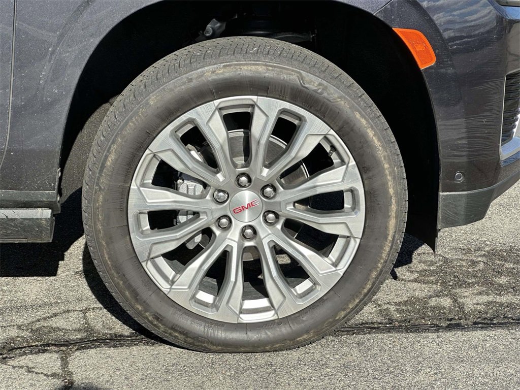 Used 2024 GMC Yukon Denali w/ Denali Reserve Package image 25