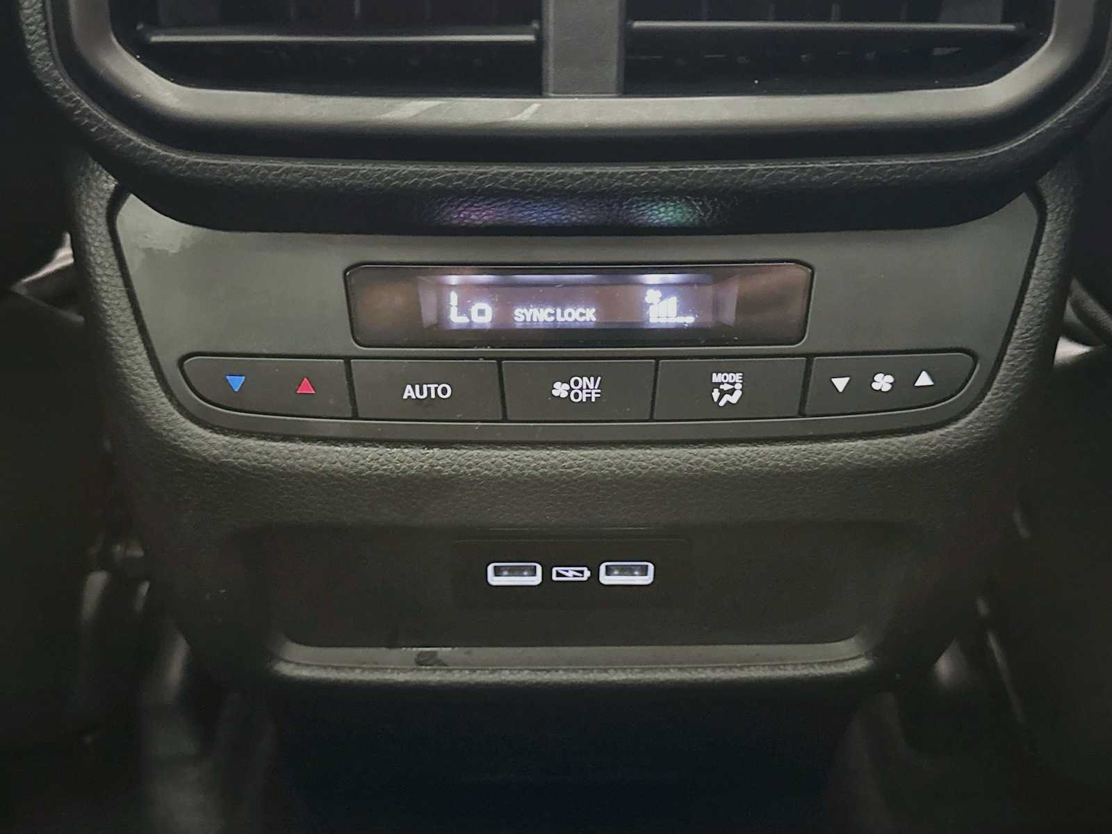 Used 2023 Honda Pilot Touring image 24