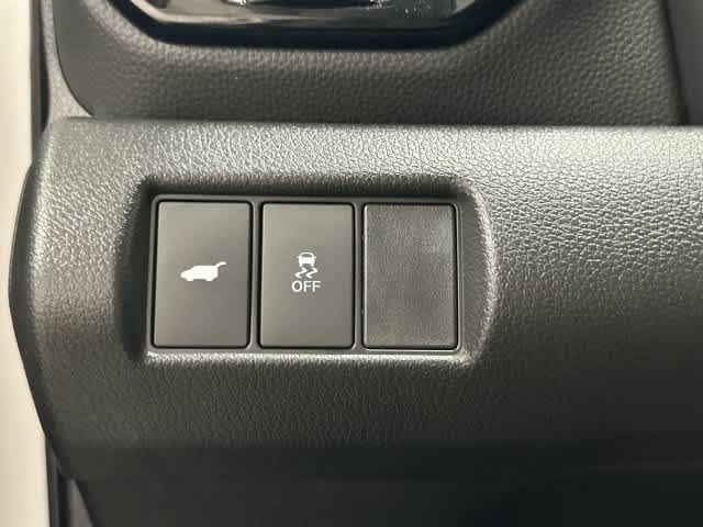 Certified 2025 Honda Pilot Touring image 19