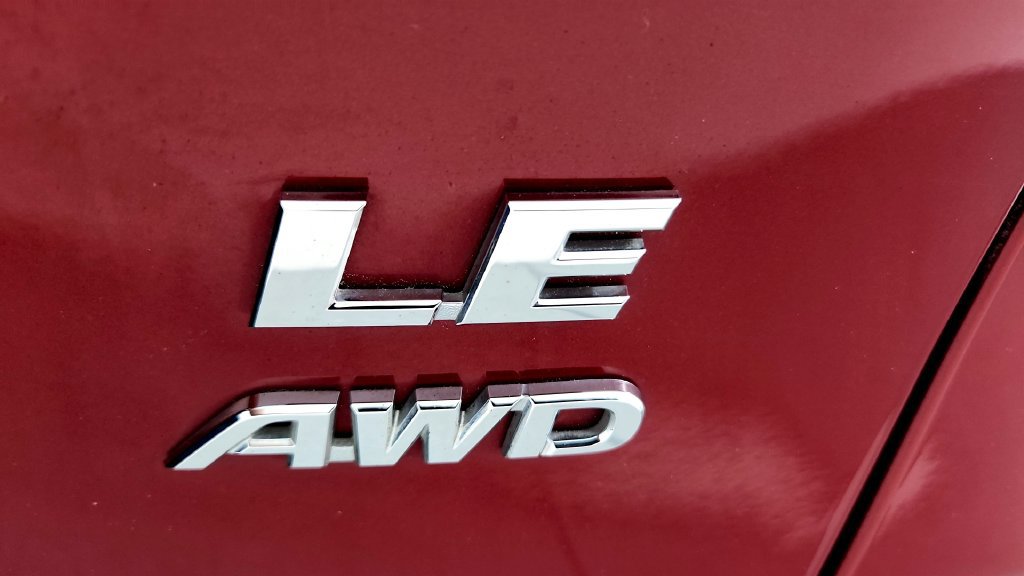 Used 2025 Toyota RAV4 LE AWD/4WD image 14