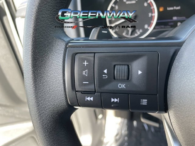 Used 2024 Nissan Rogue SV AWD/4WD image 25