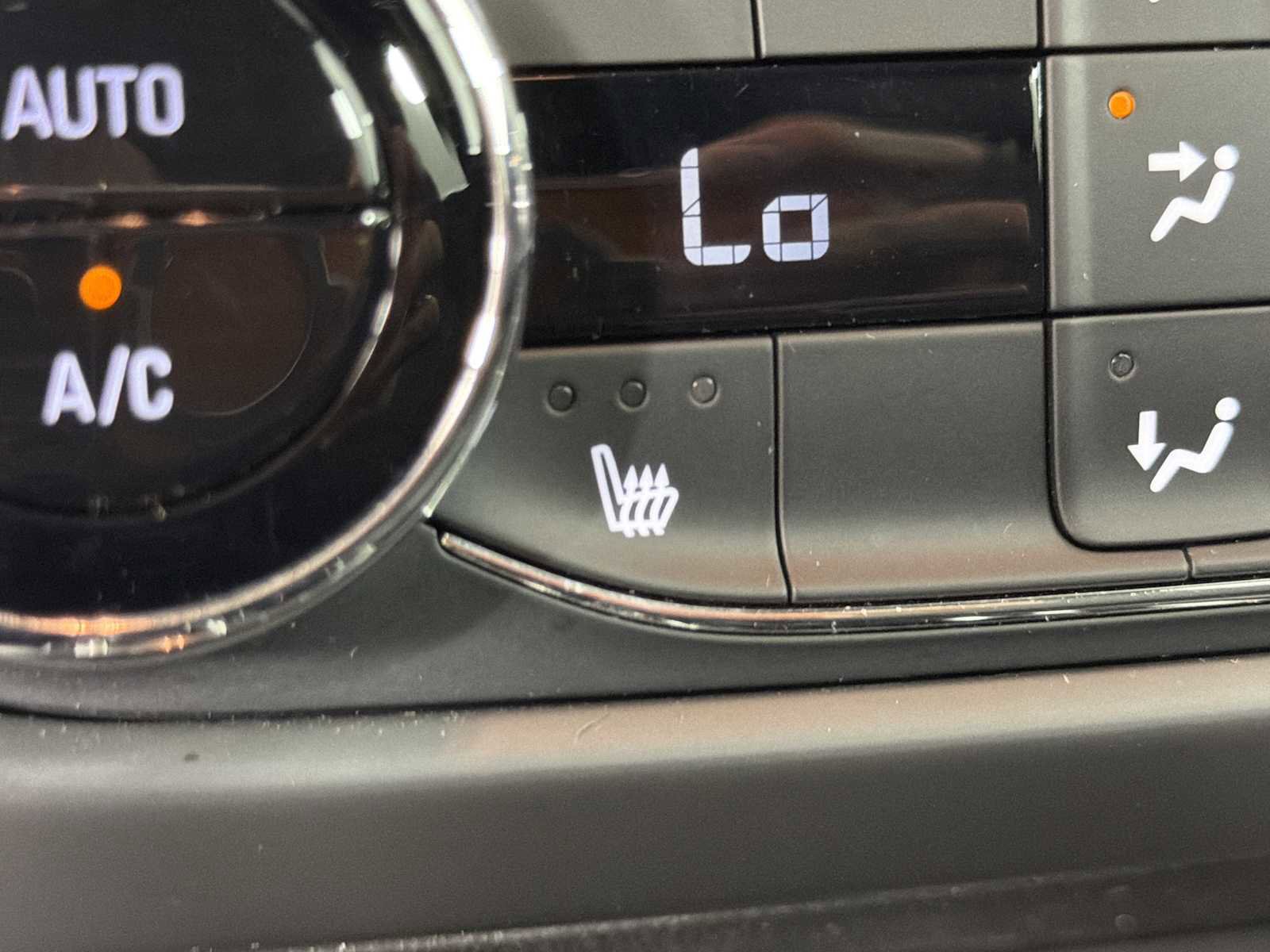 Used 2023 Chevrolet TrailBlazer ACTIV w/ Sun and Liftgate Package image 28