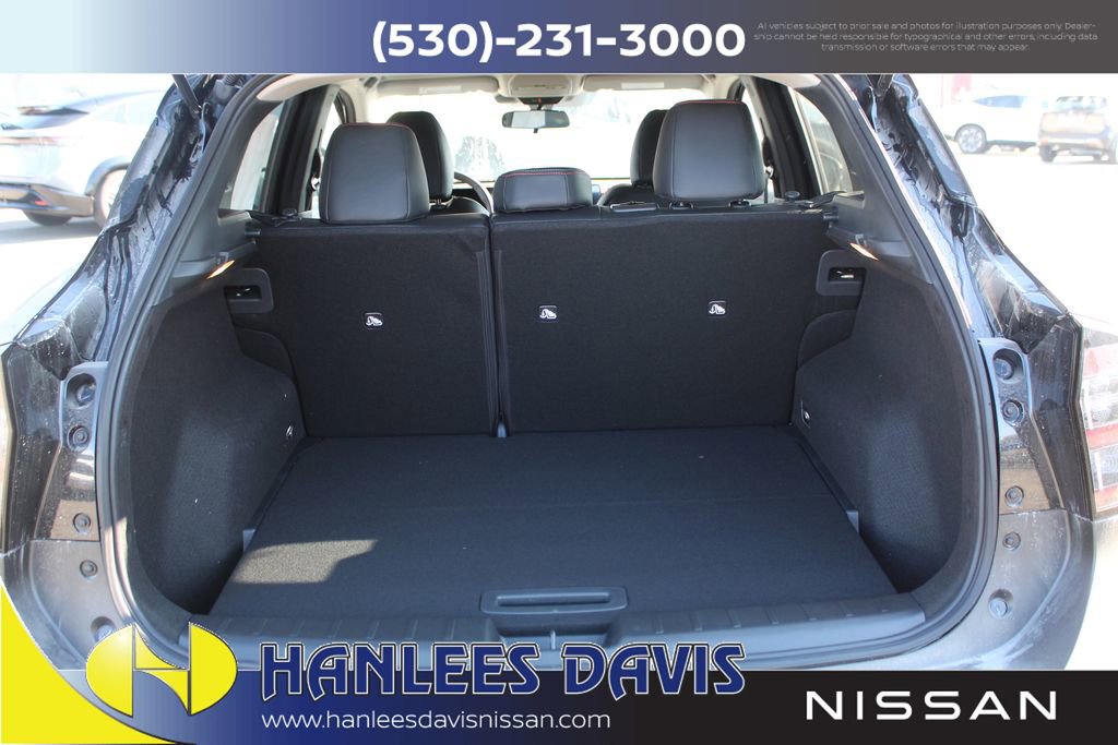 New 2026 Nissan Kicks SR FWD image 10