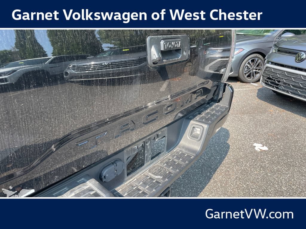 Used 2022 Toyota Tacoma TRD Sport w/ Technology Package AWD/4WD image 17
