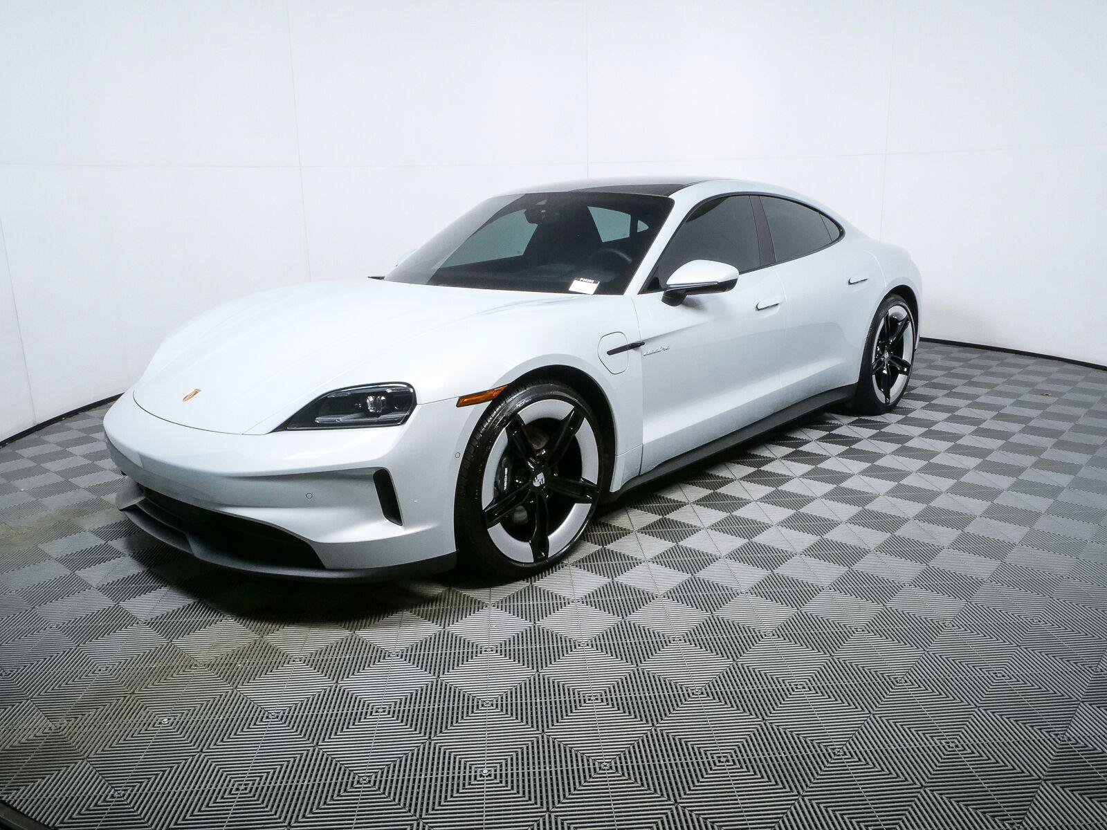 Certified 2025 Porsche Taycan AWD/4WD image 1