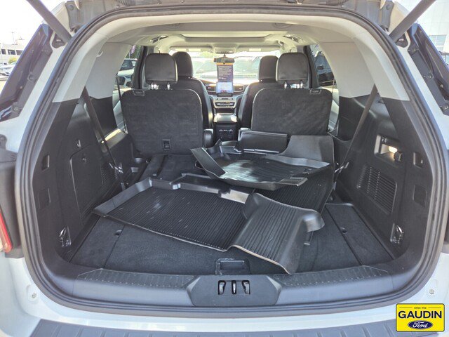 Certified 2023 Ford Explorer XLT w/ Equipment Group 202A RWD image 14