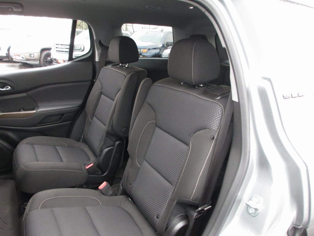 Used 2023 GMC Acadia SLE w/ Driver Convenience Package image 18