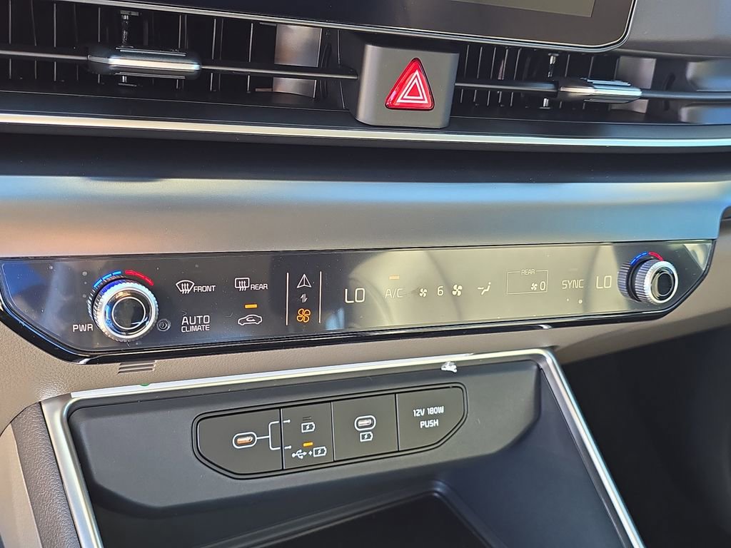New 2026 Kia Carnival FWD image 23