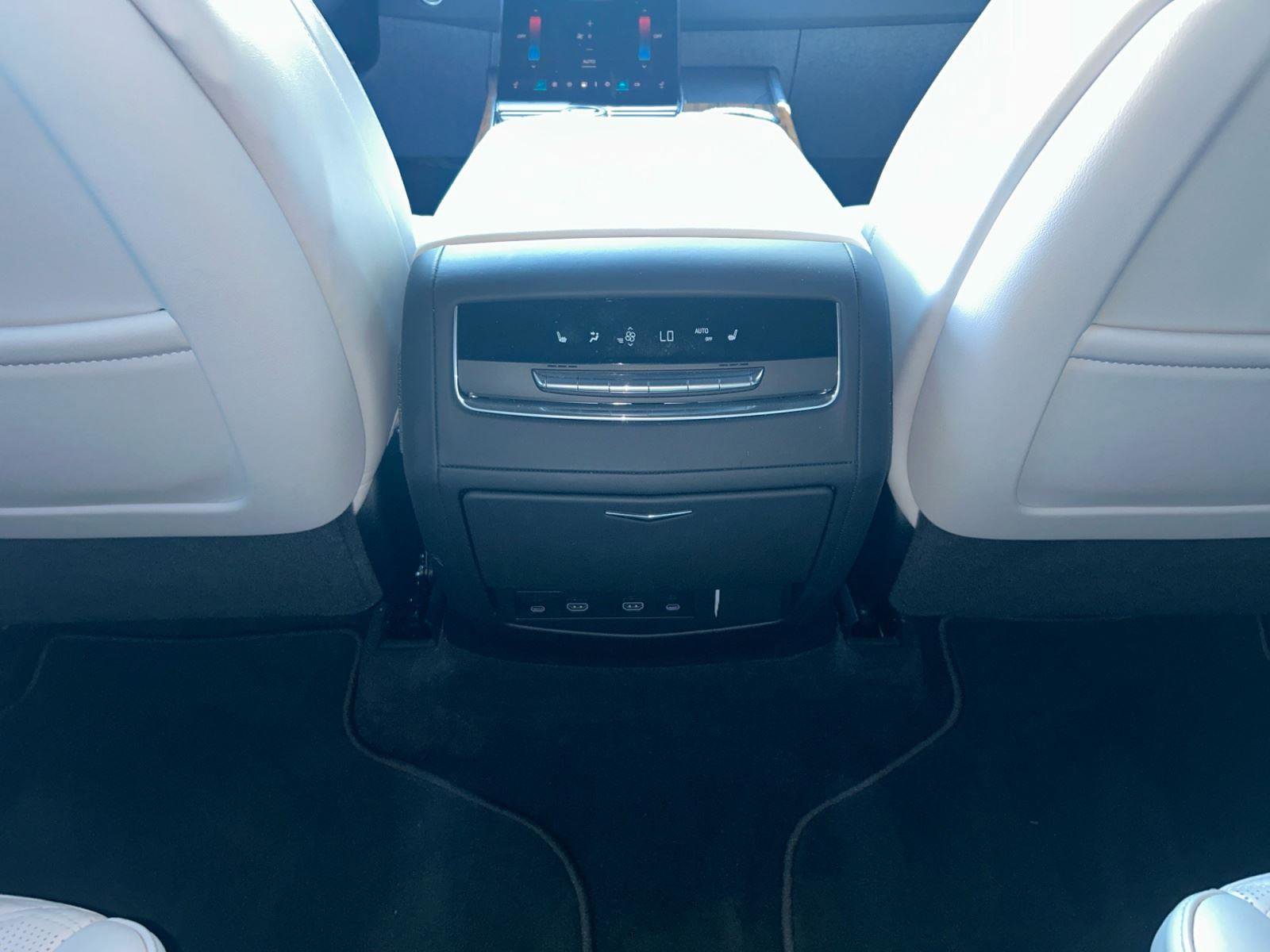 Certified 2025 Cadillac Escalade Sport Platinum w/ LPO, ONYX Package image 20