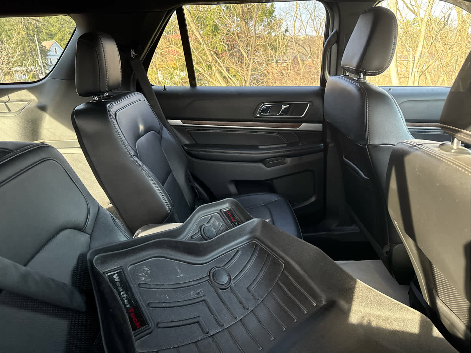 Used 2018 Ford Explorer Limited w/ Equipment Group 301A image 7