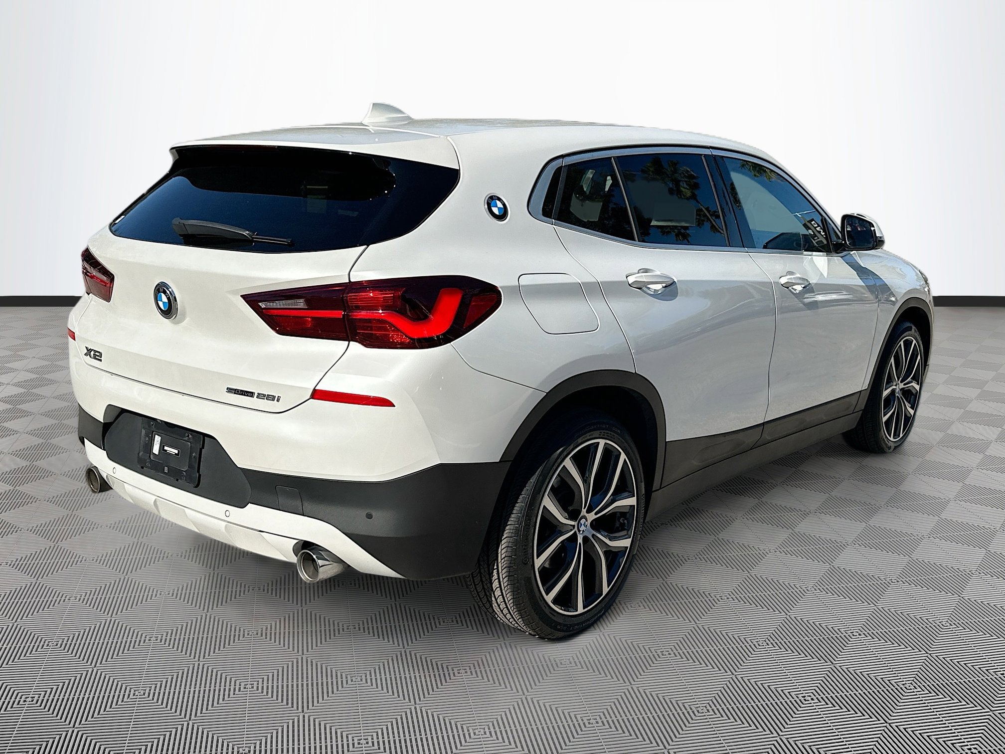 Used 2022 BMW X2 sDrive28i w/ Convenience Package image 7