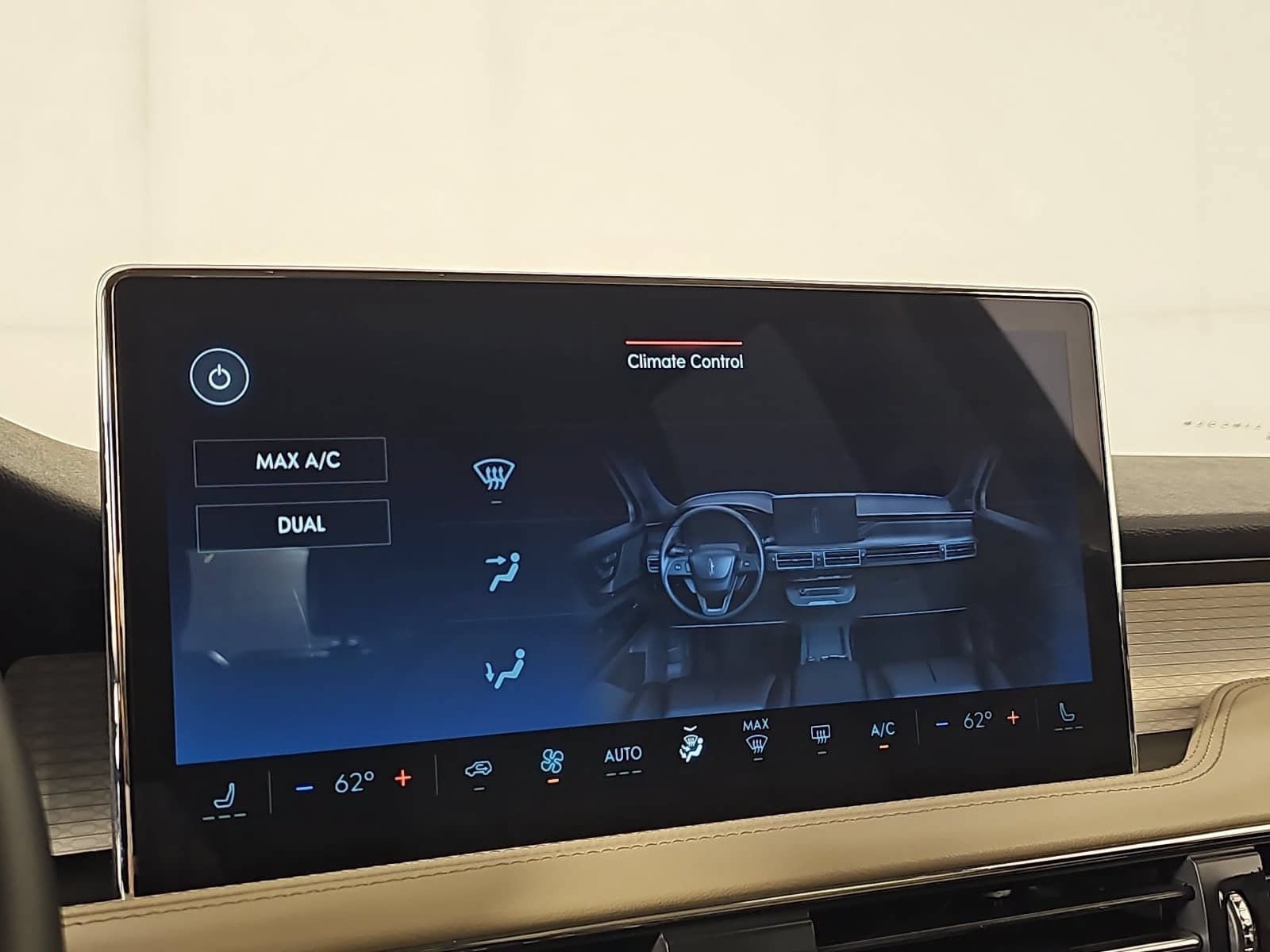 Used 2025 Lincoln Corsair FWD image 24