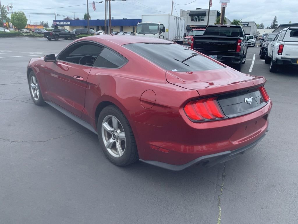 Used 2018 Ford Mustang Coupe RWD image 2