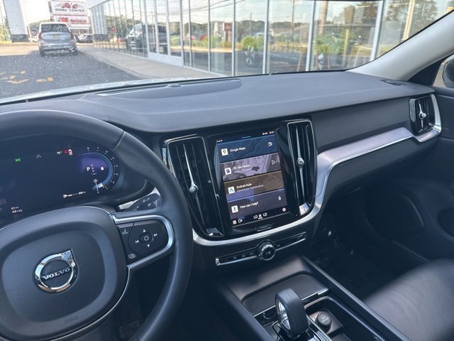 Certified 2024 Volvo S60 B5 Core image 25