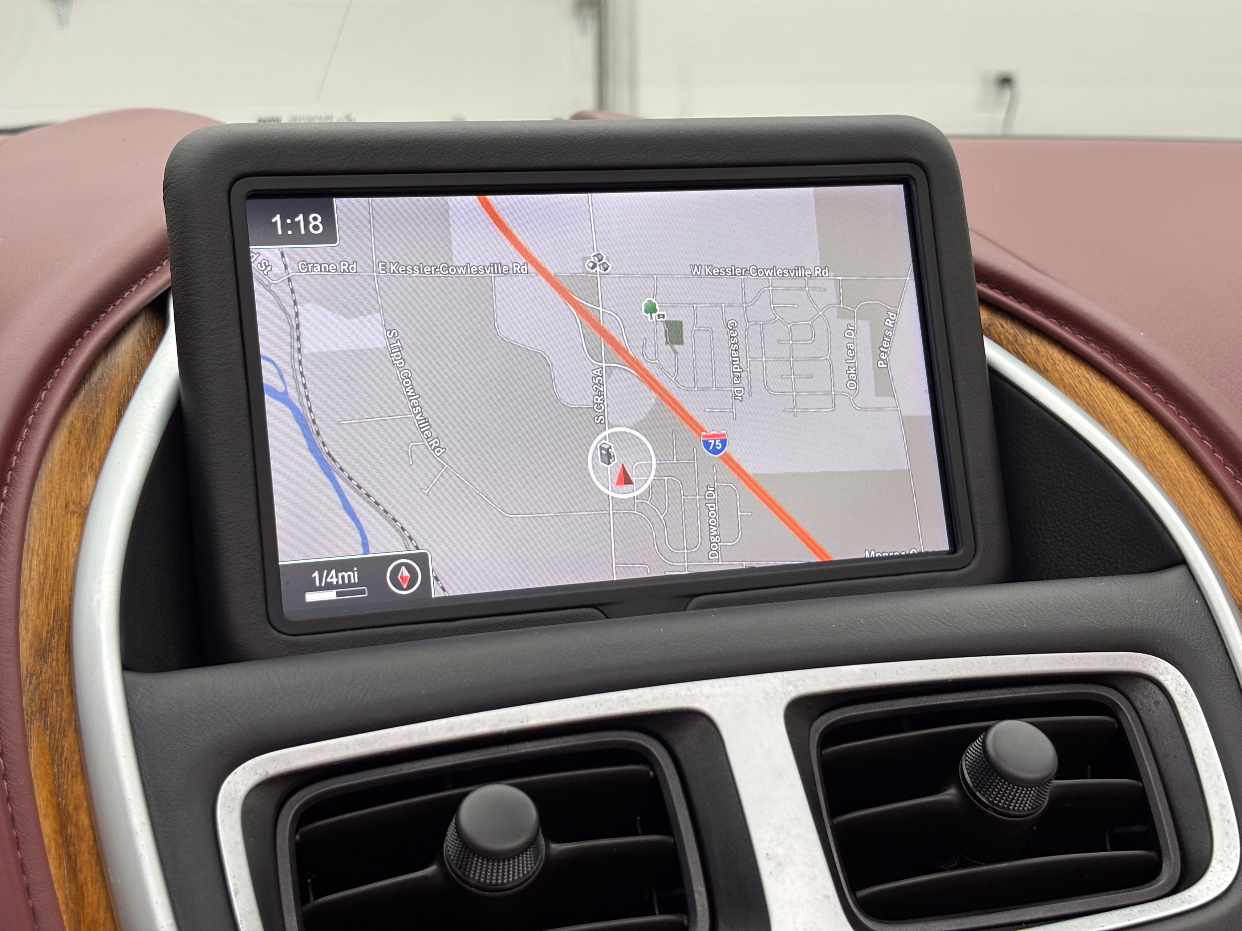 Used 2019 Aston Martin DB11 Volante RWD image 33