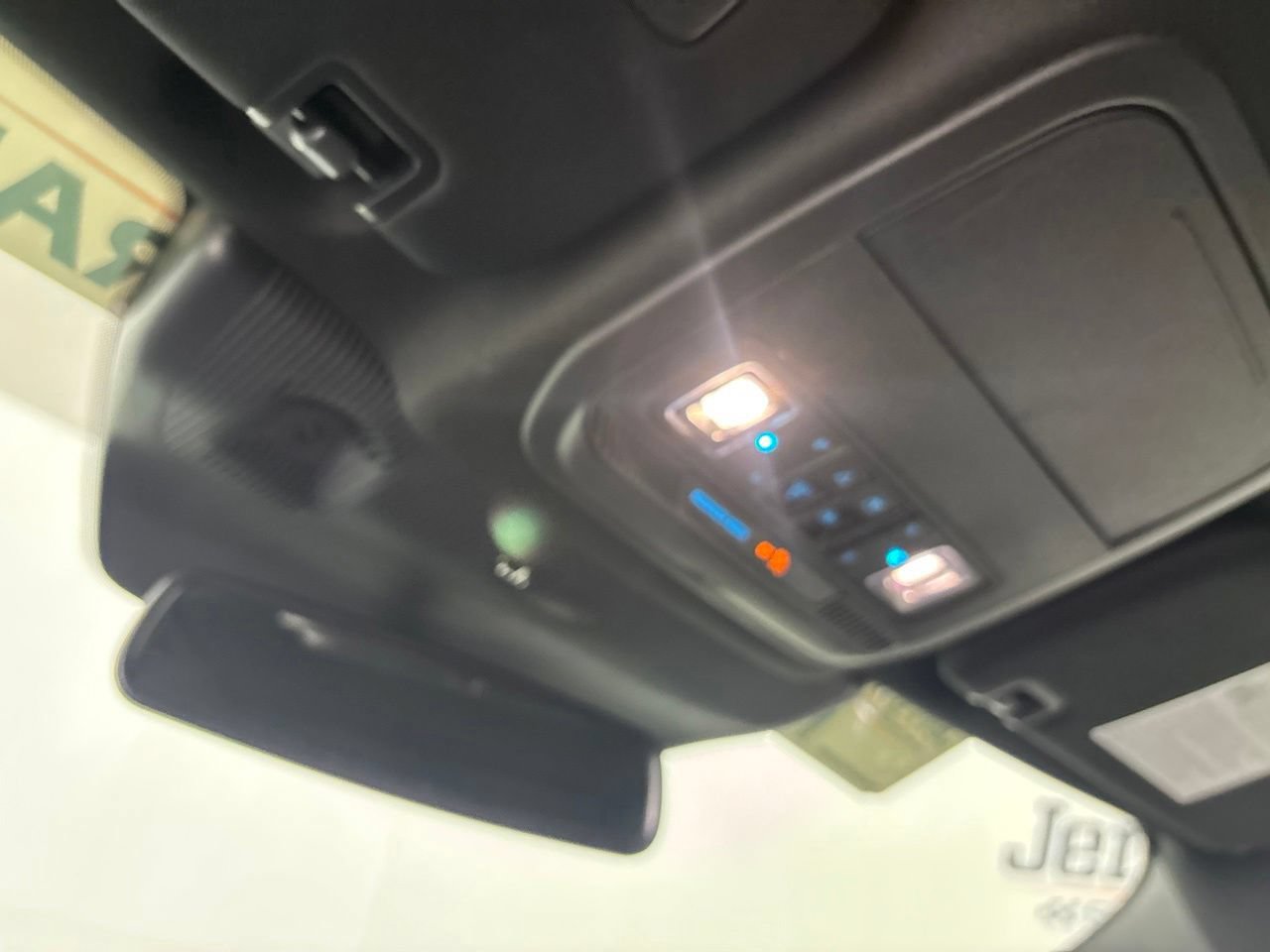 Used 2025 Ford Explorer Platinum w/ LUX Leather Package AWD/4WD image 26