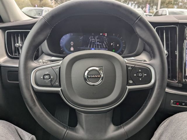 Certified 2025 Volvo XC60 B5 Core image 33