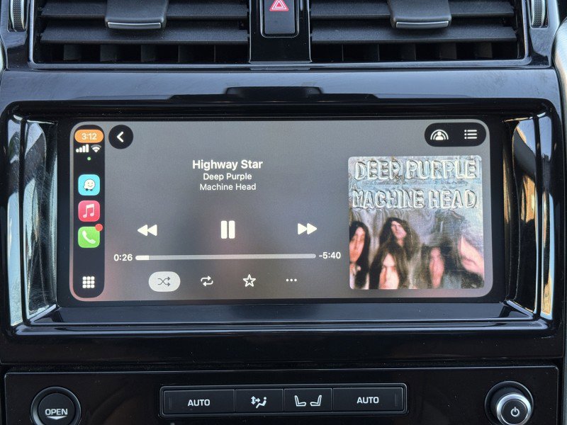 Used 2018 Land Rover Discovery HSE image 48