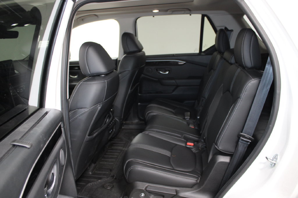 Used 2023 Honda Pilot Touring image 18