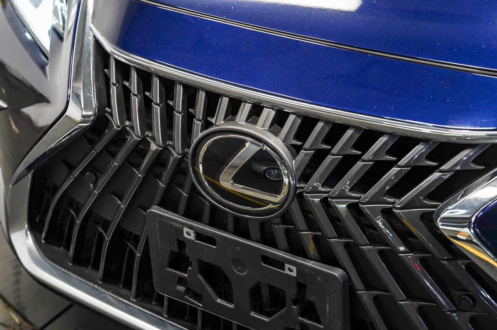 Used 2024 Lexus ES 300h w/ Premium Package FWD image 8