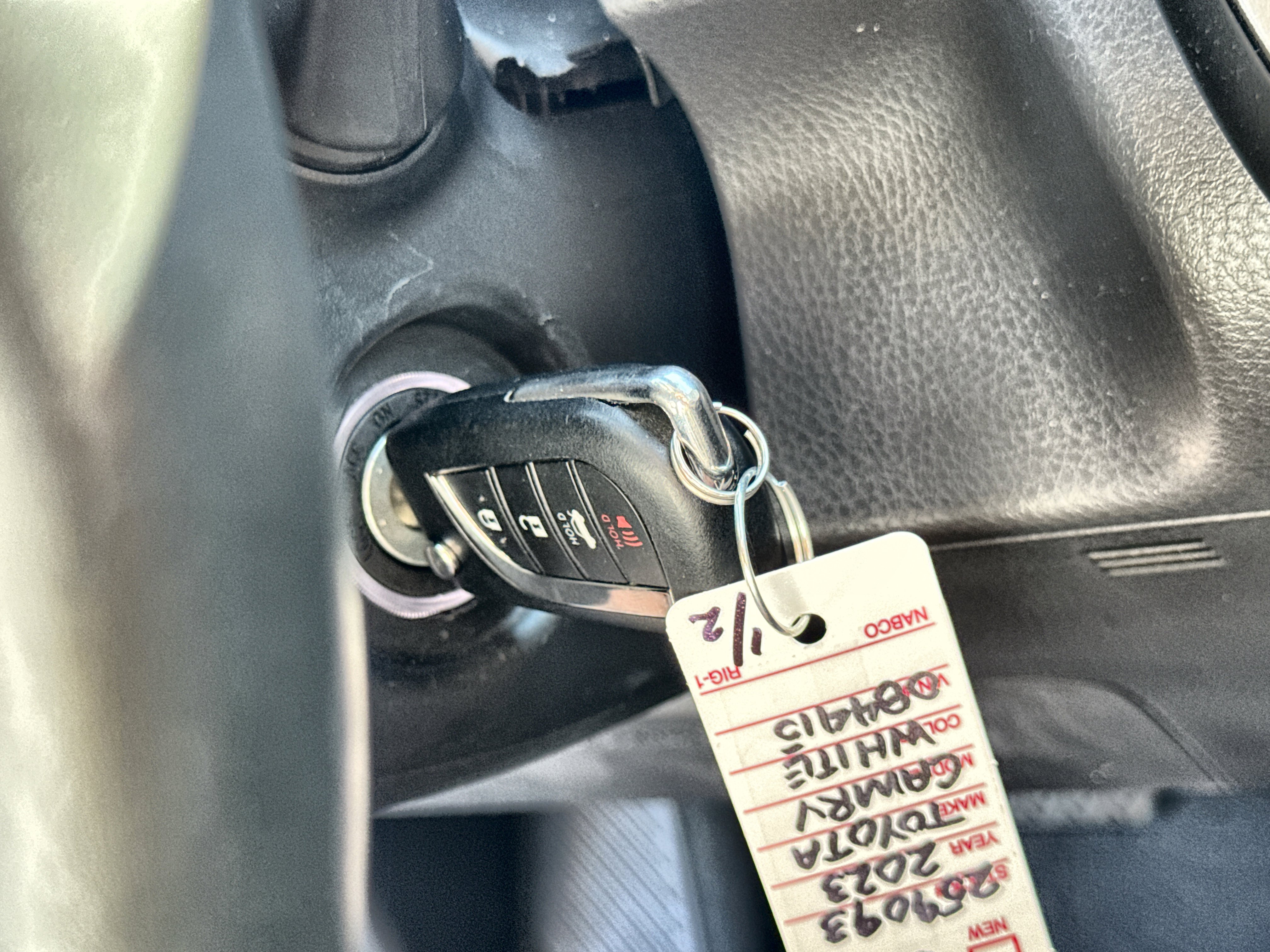 Used 2023 Toyota Camry SE image 16