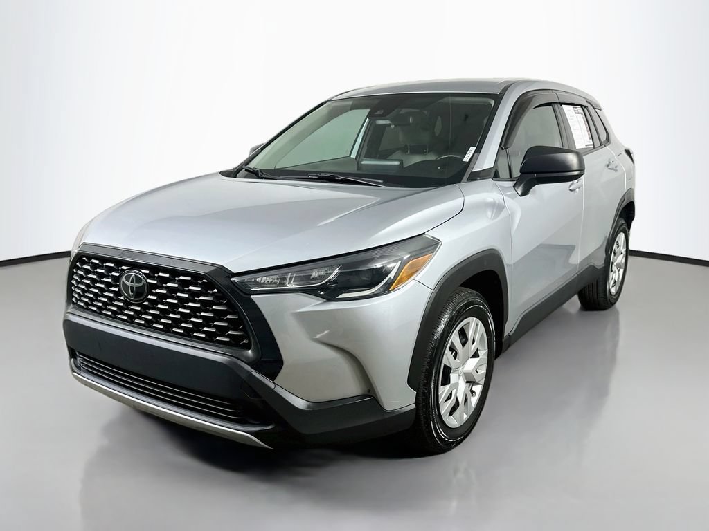 Used 2022 Toyota Corolla Cross L FWD image 3
