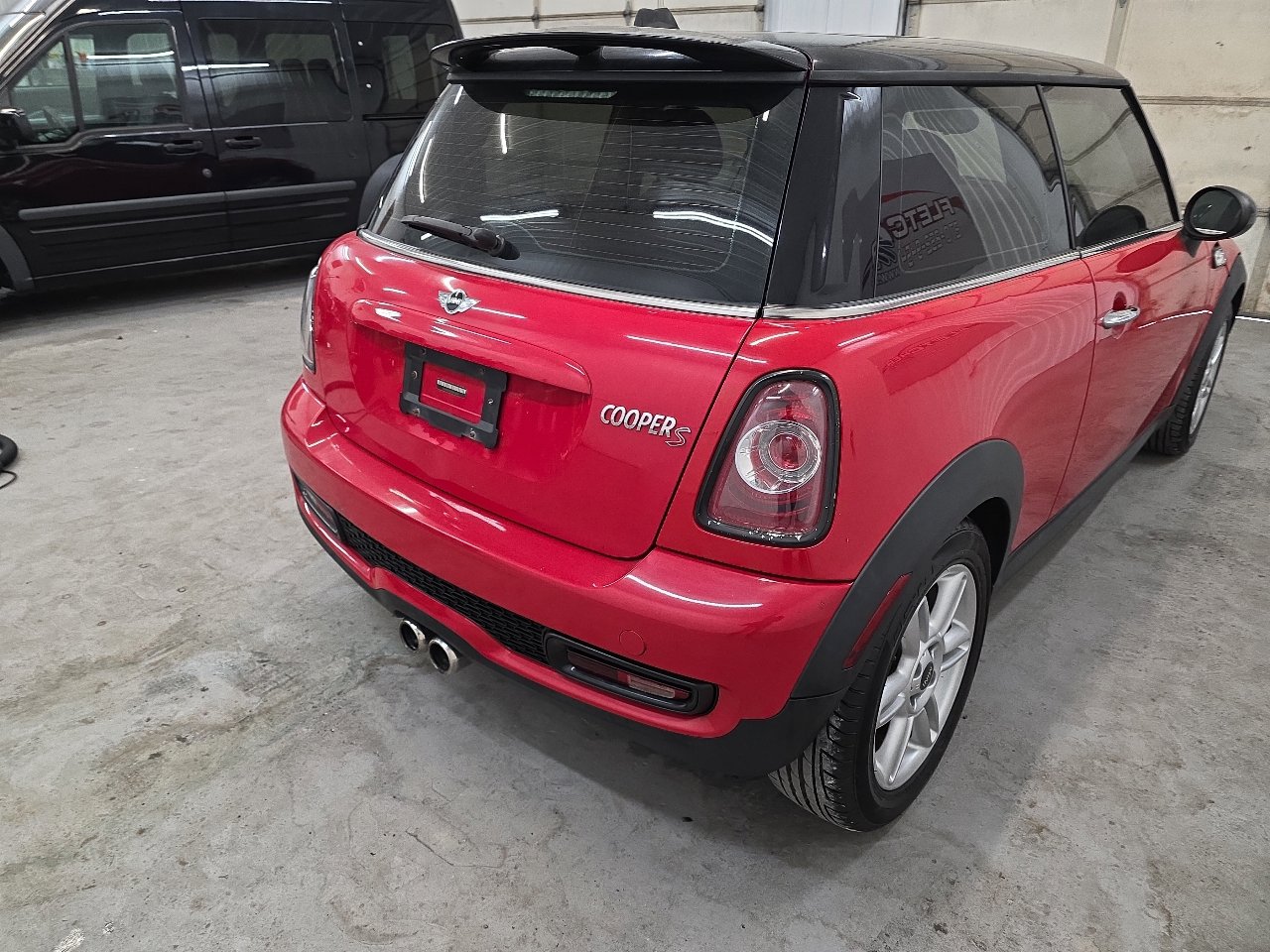 Used 2011 MINI Cooper S image 13