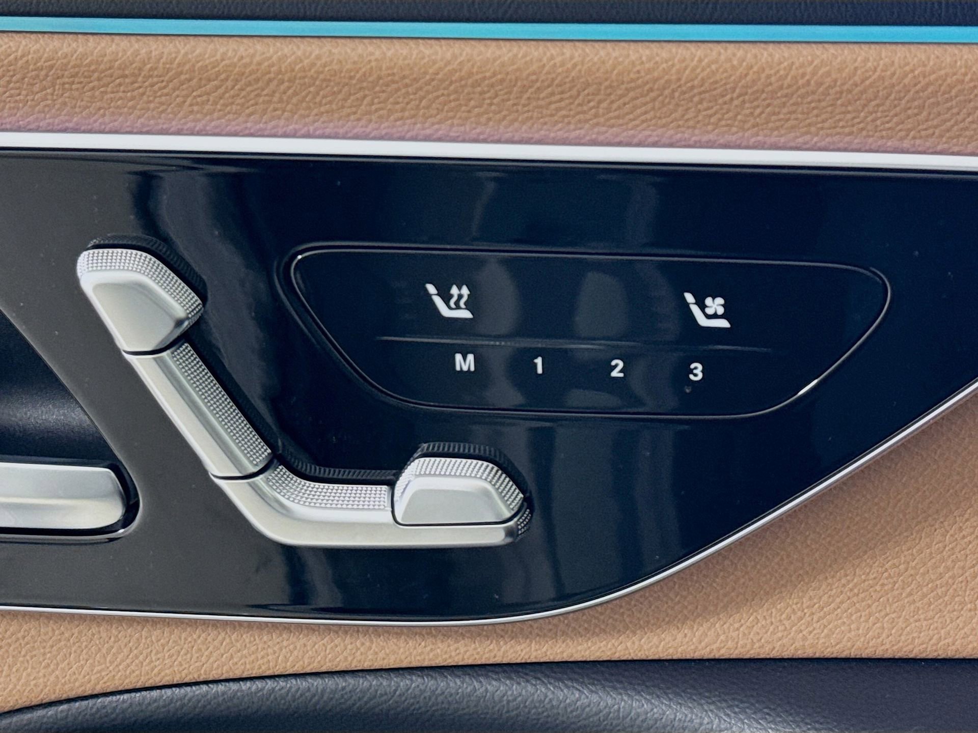 New 2026 Mercedes-Benz E 450 4MATIC Sedan image 22