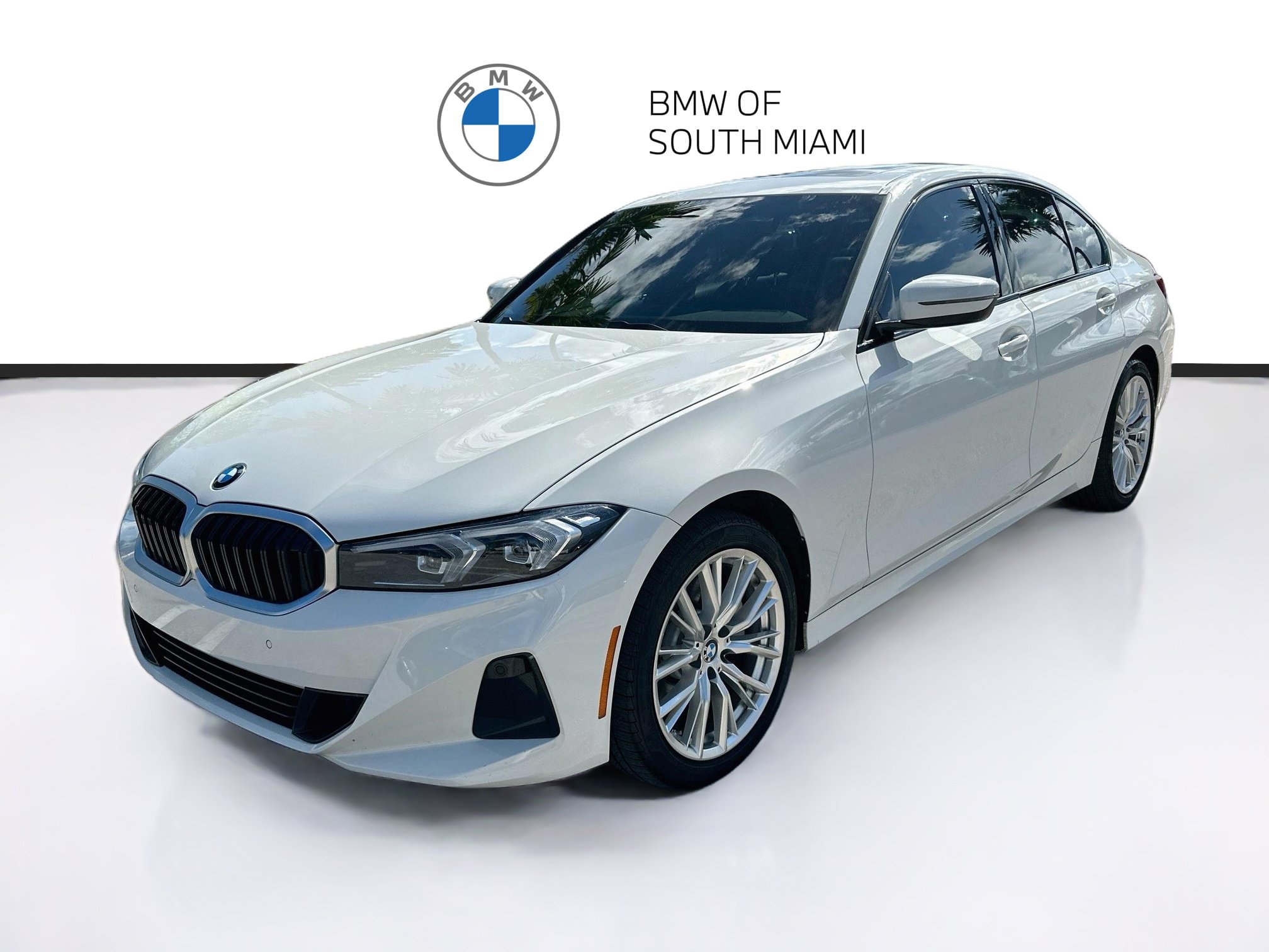 Used 2023 BMW 330i Sedan w/ Convenience Package RWD image 3