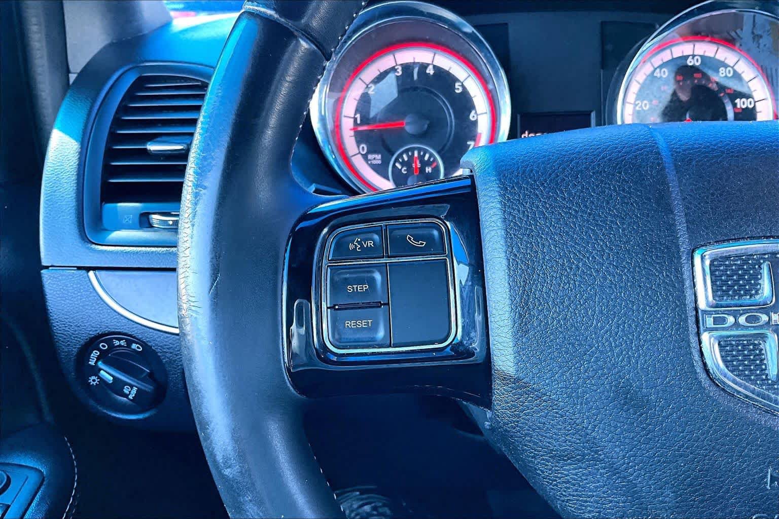 Used 2019 Dodge Grand Caravan SE FWD image 23