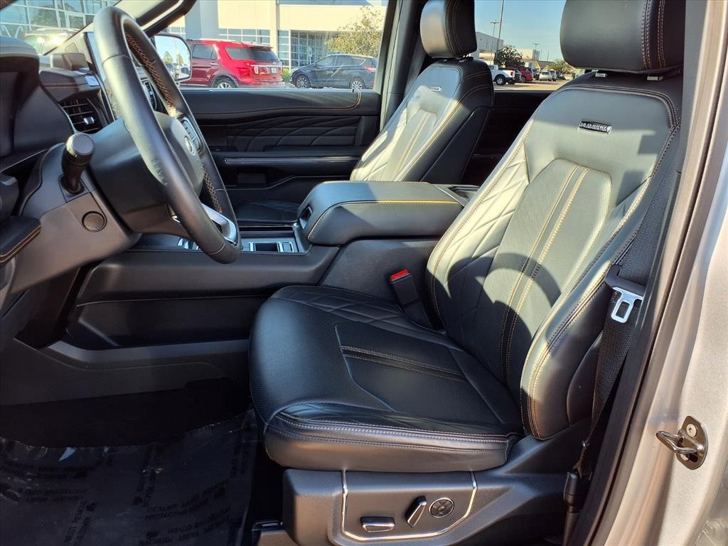 Used 2024 Ford Expedition Platinum image 25