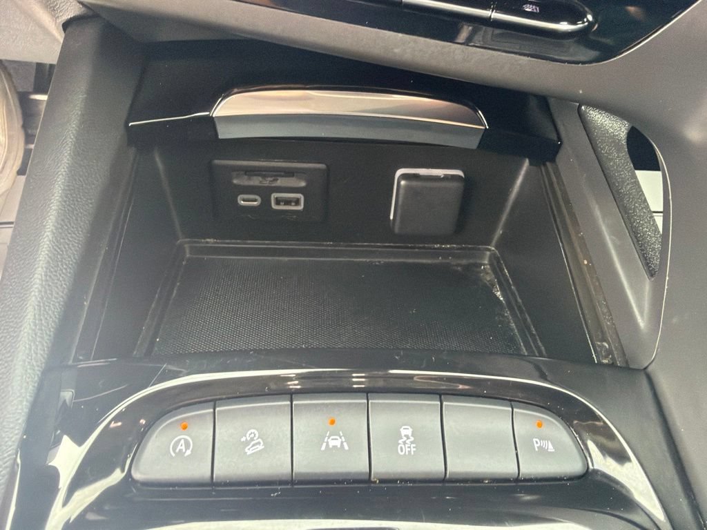 Used 2023 Buick Envision Essence w/ Technology Package I AWD/4WD image 29