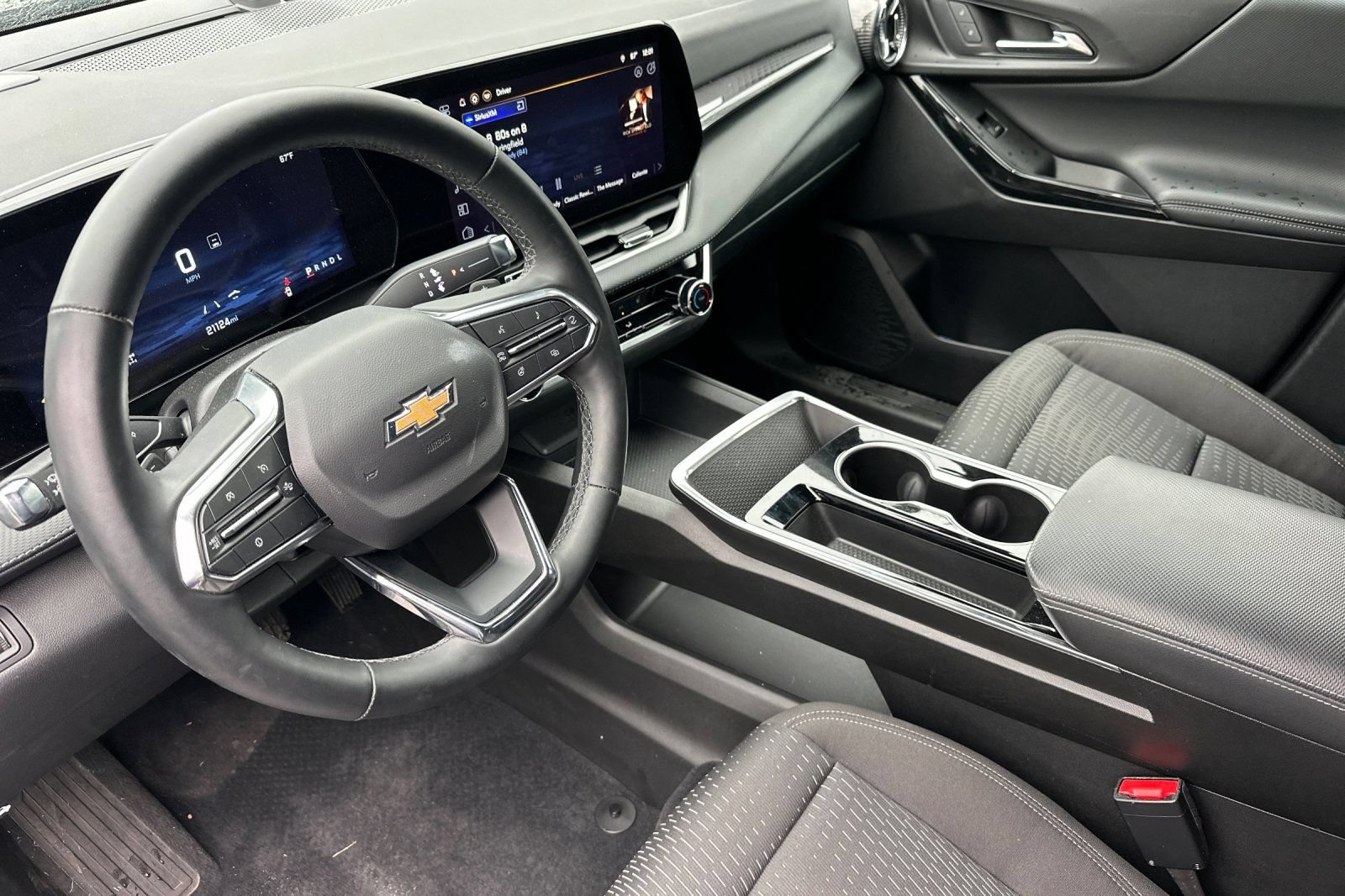 Used 2025 Chevrolet Equinox LT AWD/4WD image 10