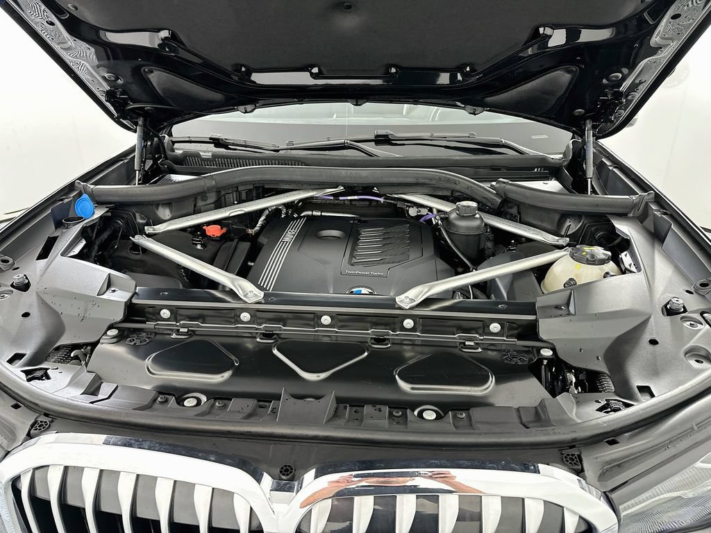 Used 2022 BMW X7 xDrive40i w/ Premium Package AWD/4WD image 33