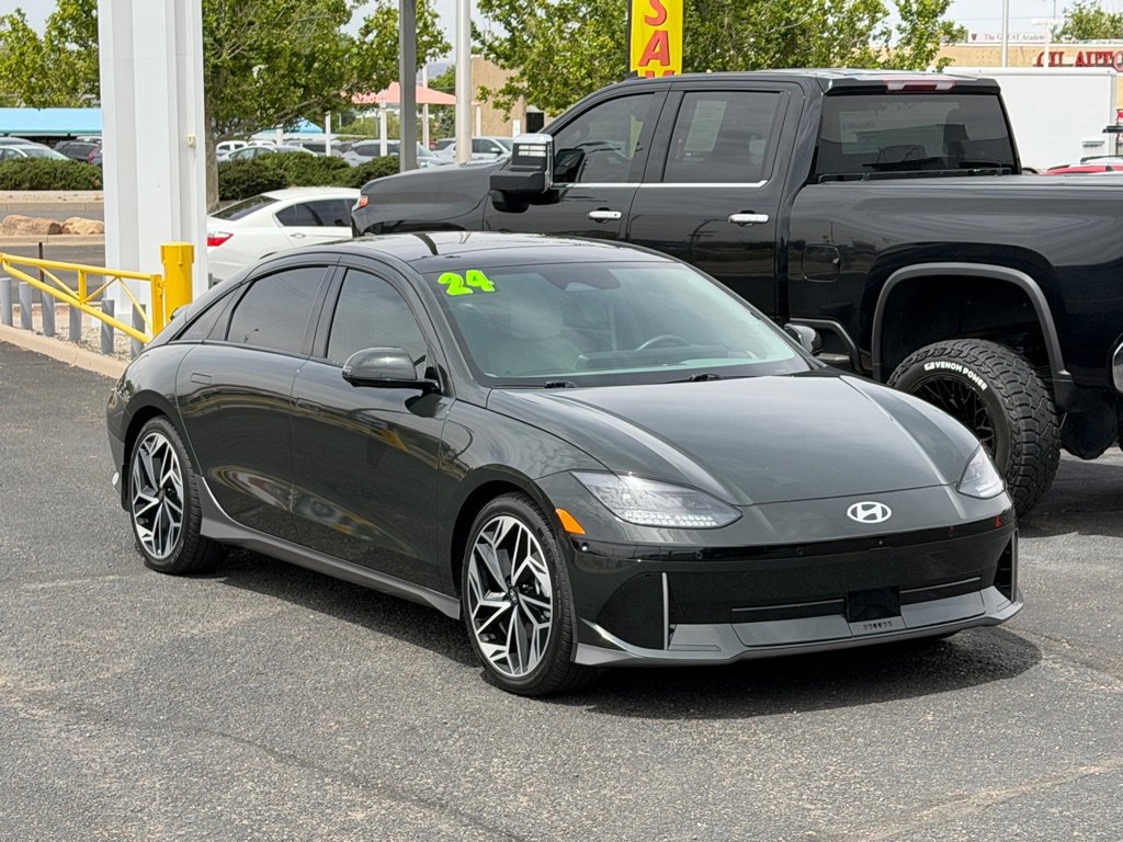 Used 2024 Hyundai Ioniq 6 Limited RWD image 4
