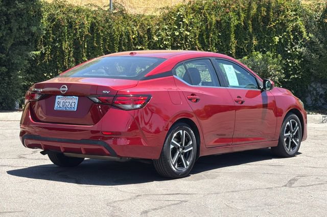 Used 2024 Nissan Sentra SV FWD image 4