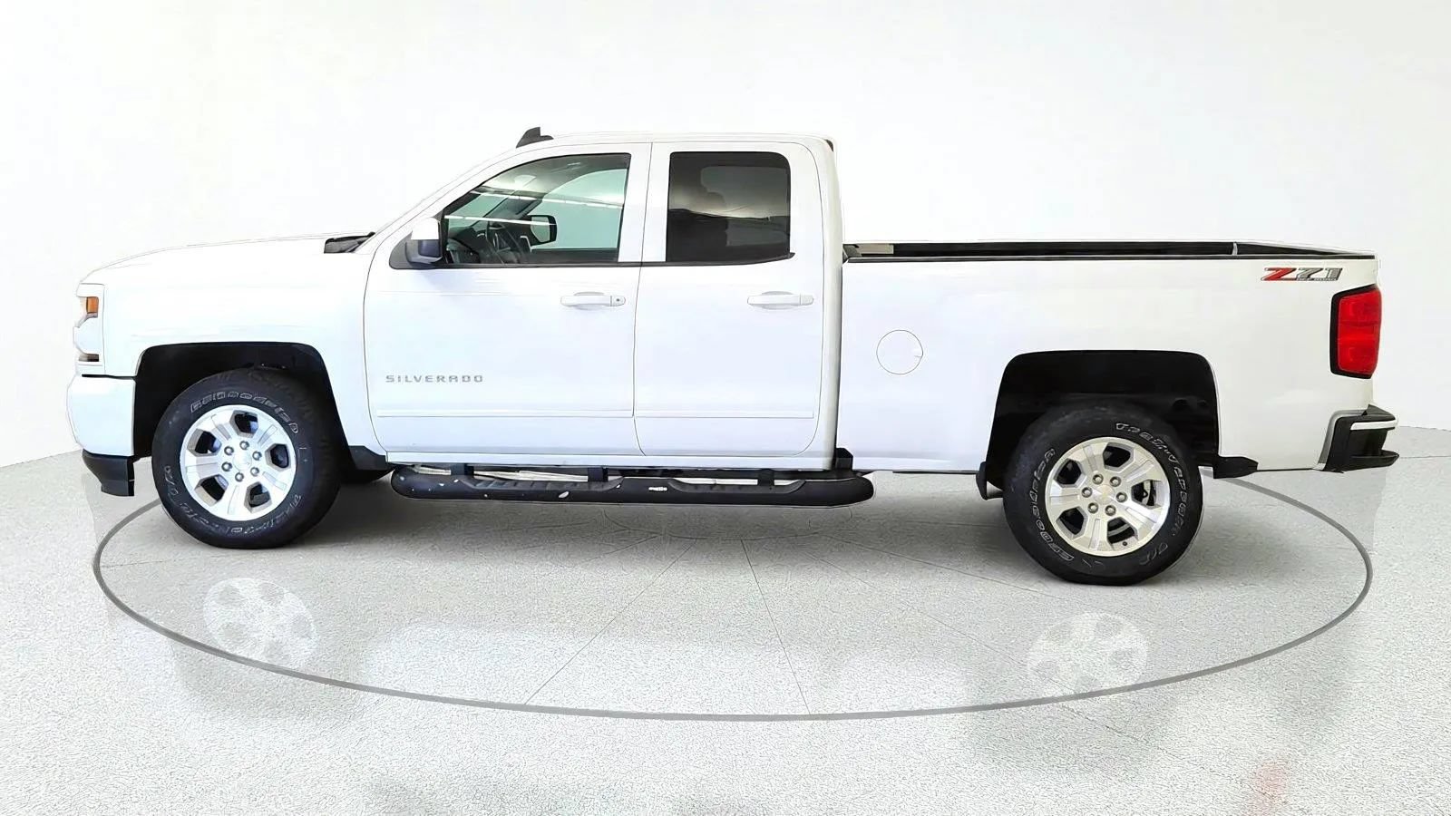 Used 2019 Chevrolet Silverado 1500 LT w/ All Star Edition AWD/4WD image 5