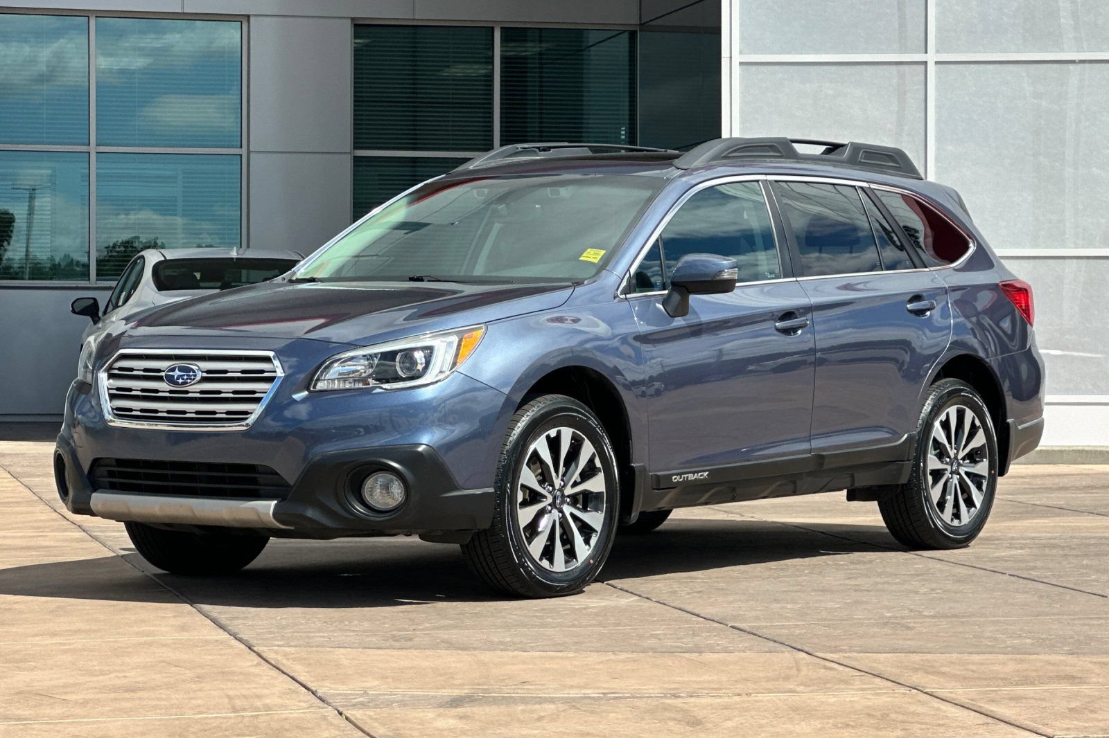Used 2017 Subaru Outback 3.6R Limited AWD/4WD image 8
