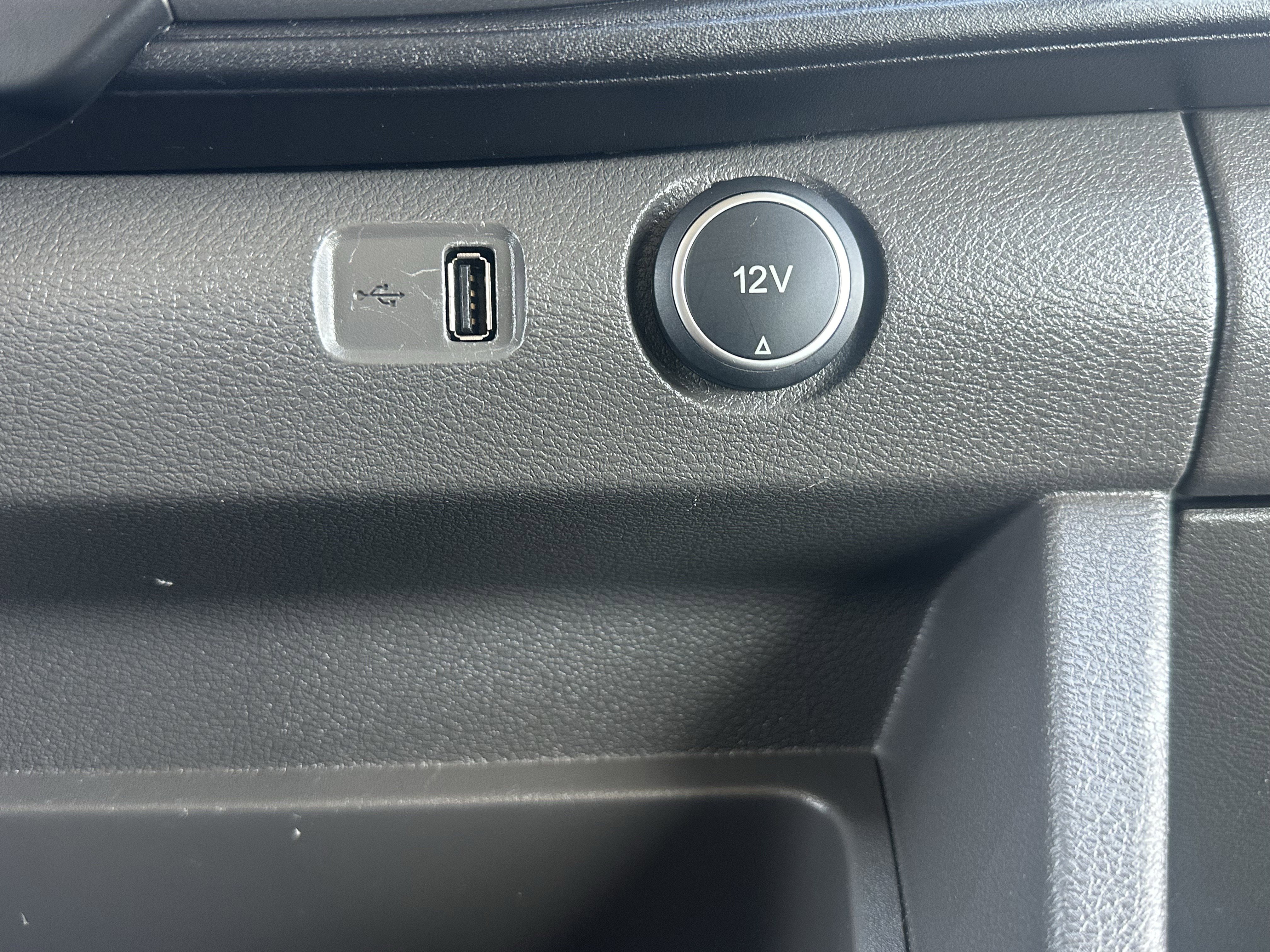 Used 2022 Ford Transit 350 XLT image 31