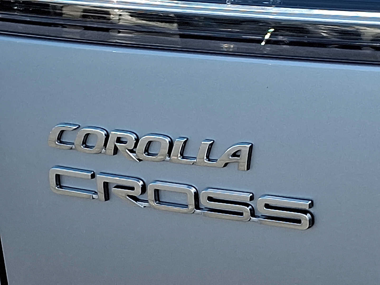 Used 2024 Toyota Corolla Cross XLE w/ Convenience Package AWD/4WD image 29