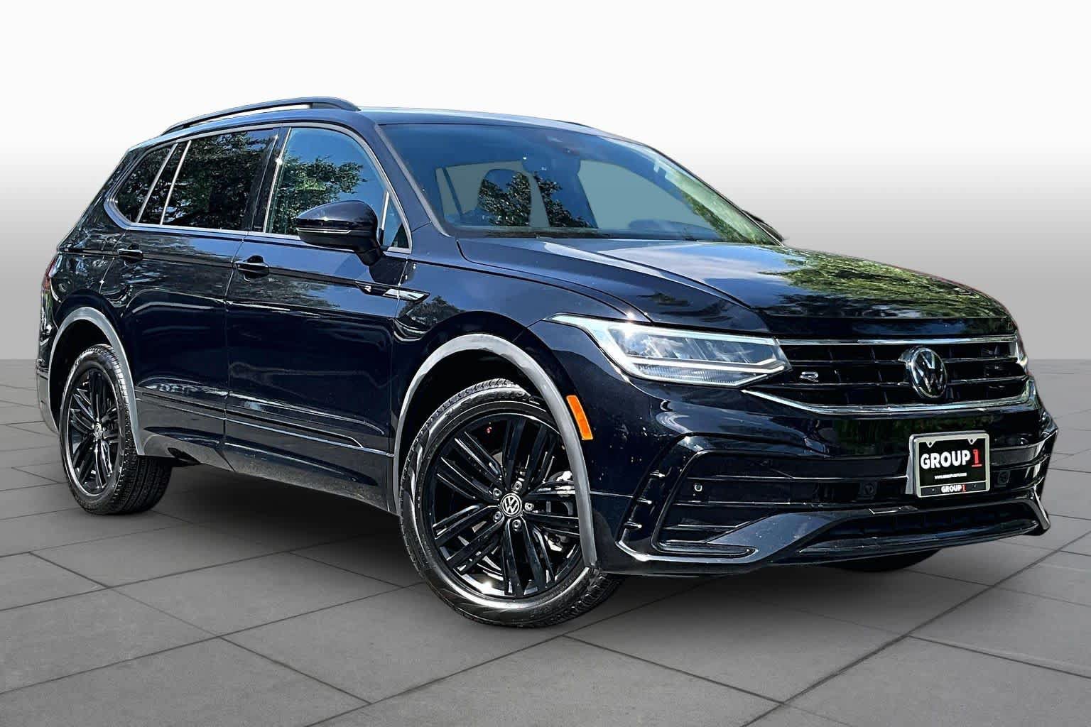 Used 2022 Volkswagen Tiguan SE R-Line FWD image 3