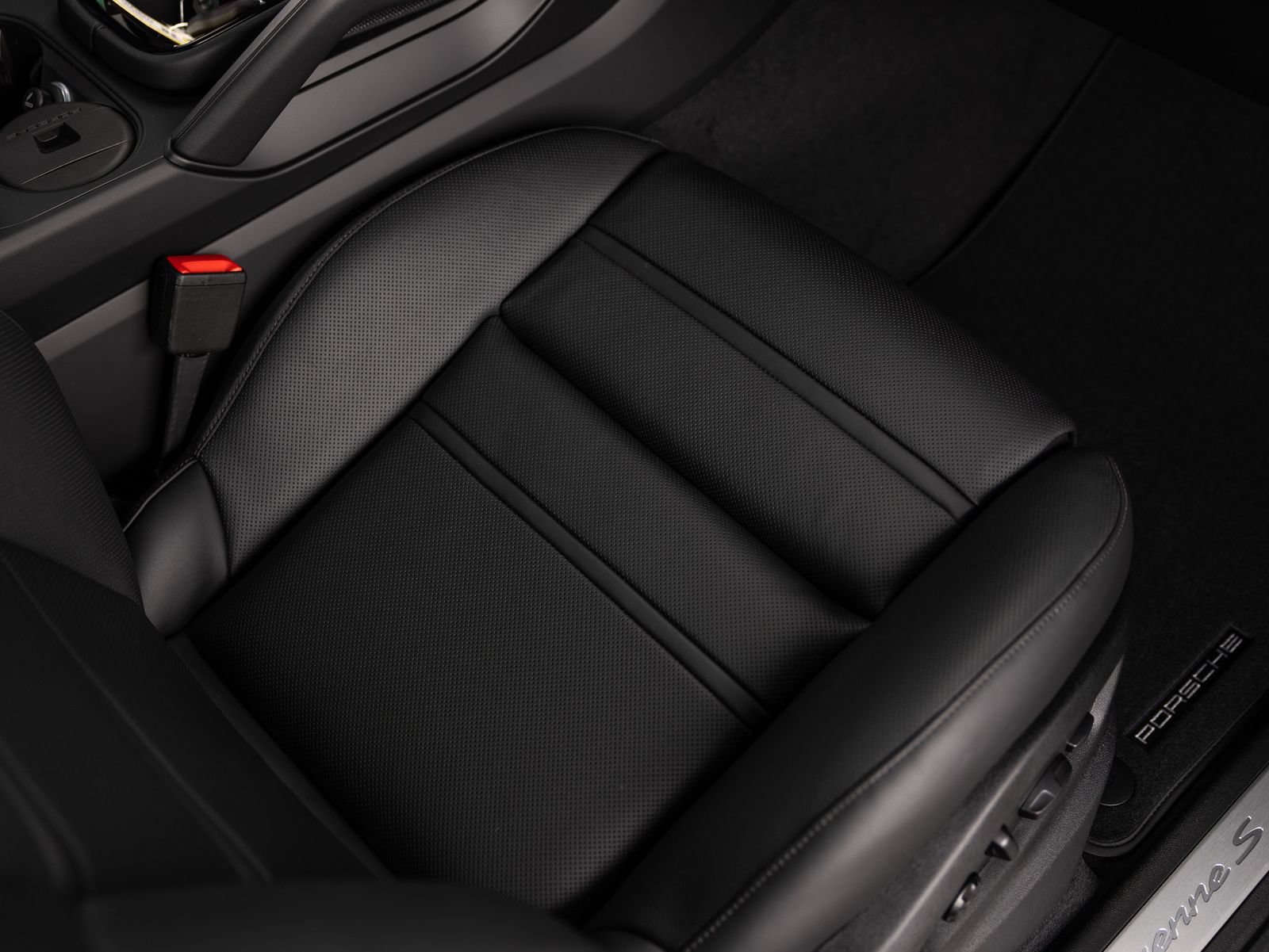 New 2026 Porsche Cayenne S AWD/4WD image 37