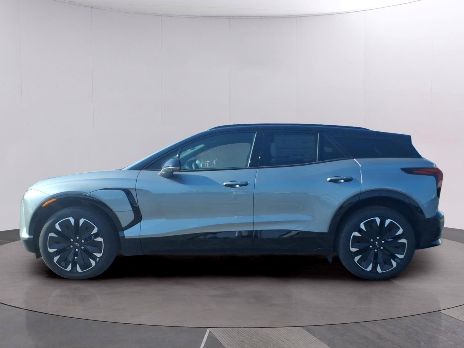 New 2026 Chevrolet Blazer EV RS AWD/4WD image 2